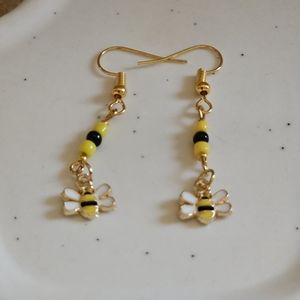 Petite bumble bee earrings